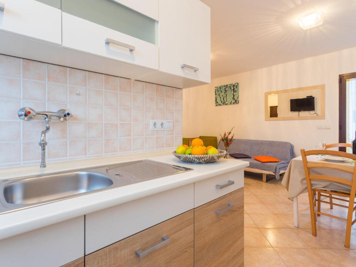 Apartment Tireli - Prc143 By Interhome Пореч Екстериор снимка