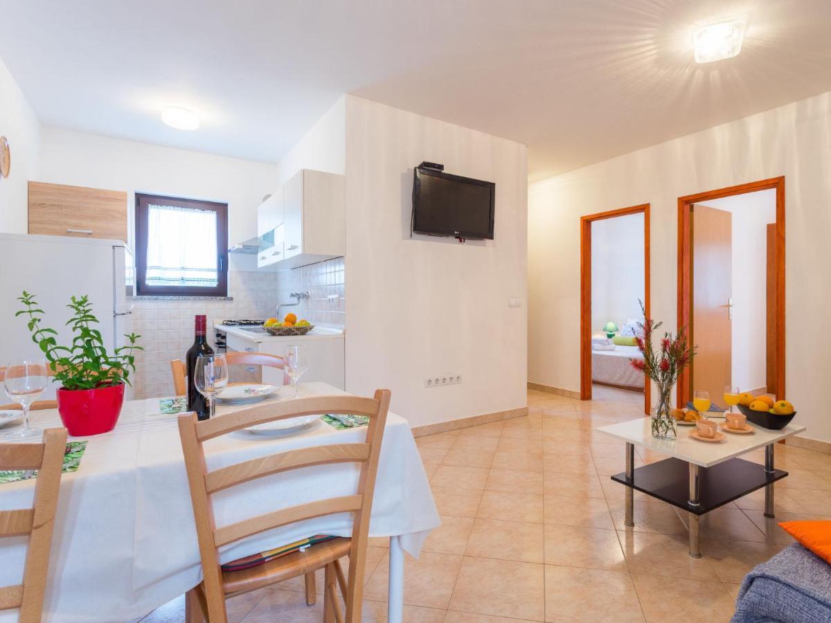 Apartment Tireli - Prc143 By Interhome Пореч Екстериор снимка