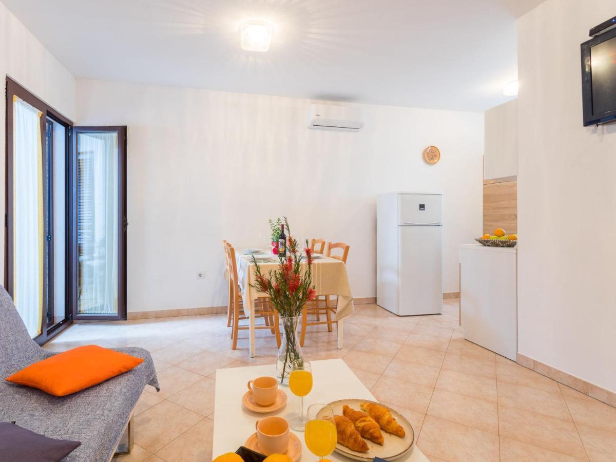 Apartment Tireli - Prc143 By Interhome Пореч Екстериор снимка